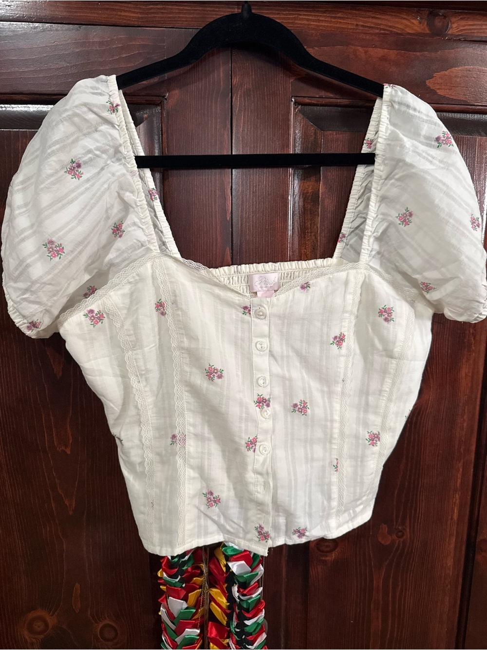 PINK Victoria's Secret White Floral Puff-Sleeve Button Crop Top